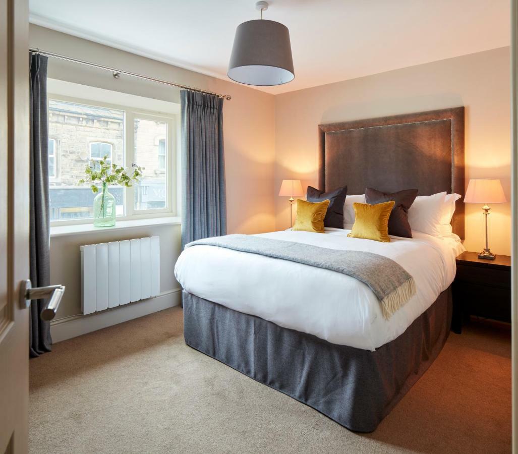 Rooms By Bistrot Pierre At The Crescent Inn Илкли Экстерьер фото